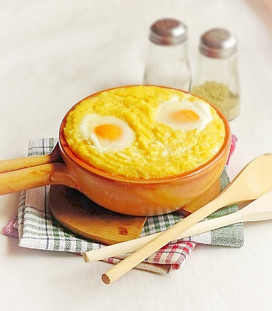 MAMALIGUTA CU BRANZA,SMANTANA SI OUA 500G